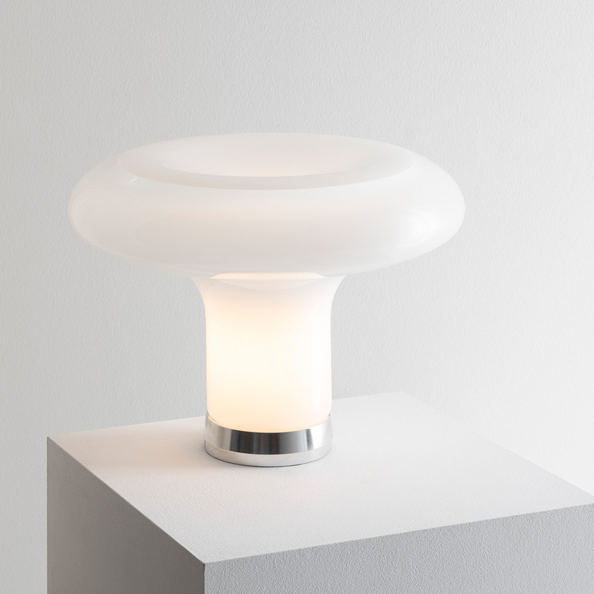 Levně Artemide stolní lampa Lesbo E27 stmívatelná