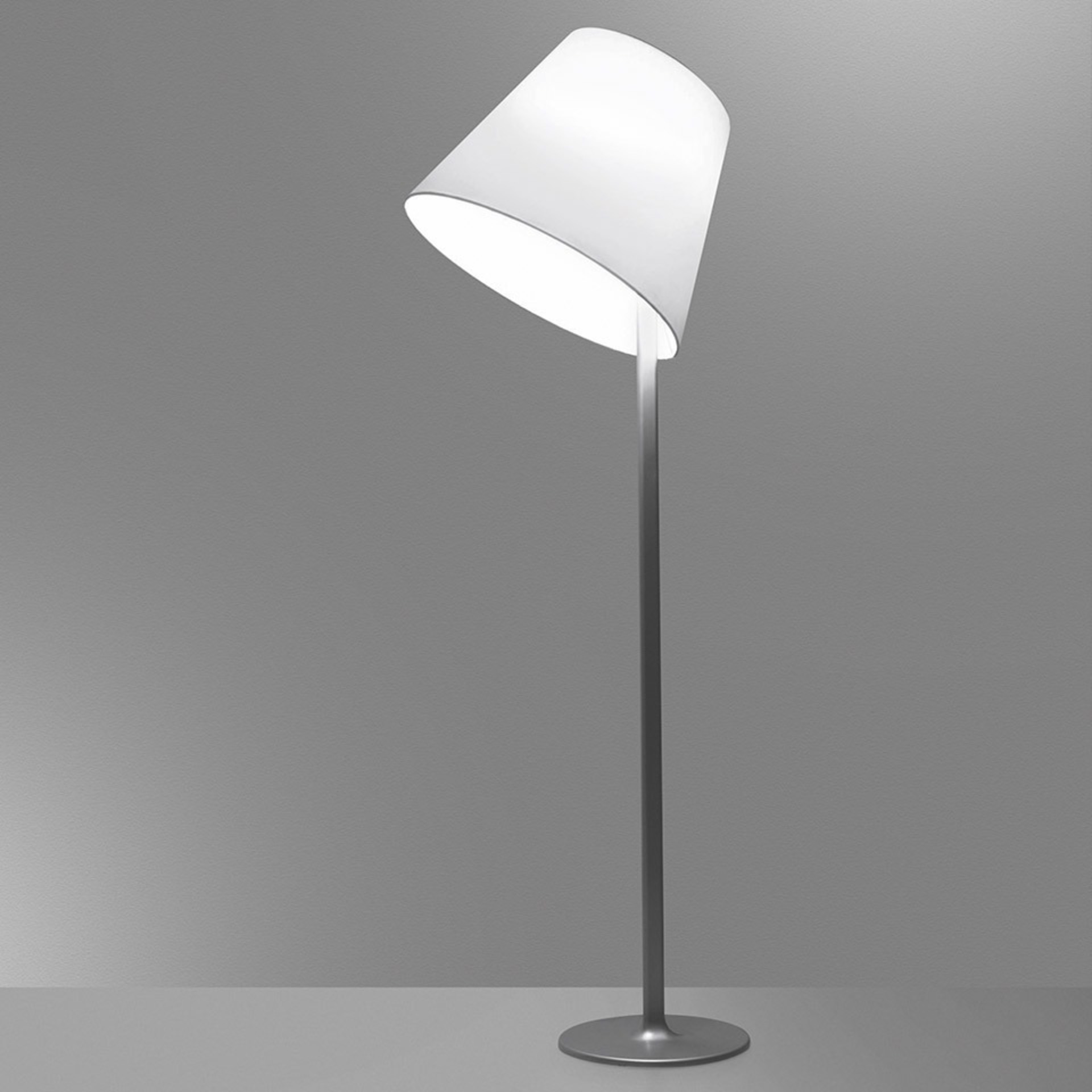 Levně Artemide stojací lampa Melampo Mega 42 W 220-240 V stmívatelná