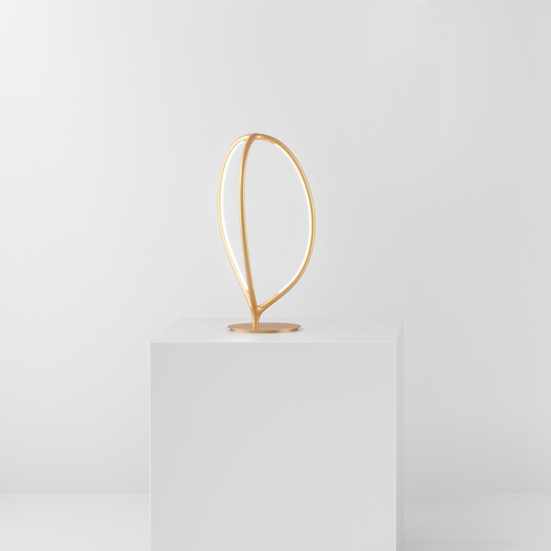 Levně Artemide stolní lampa Arrival 17 W 3000K stmívatelná zlatá