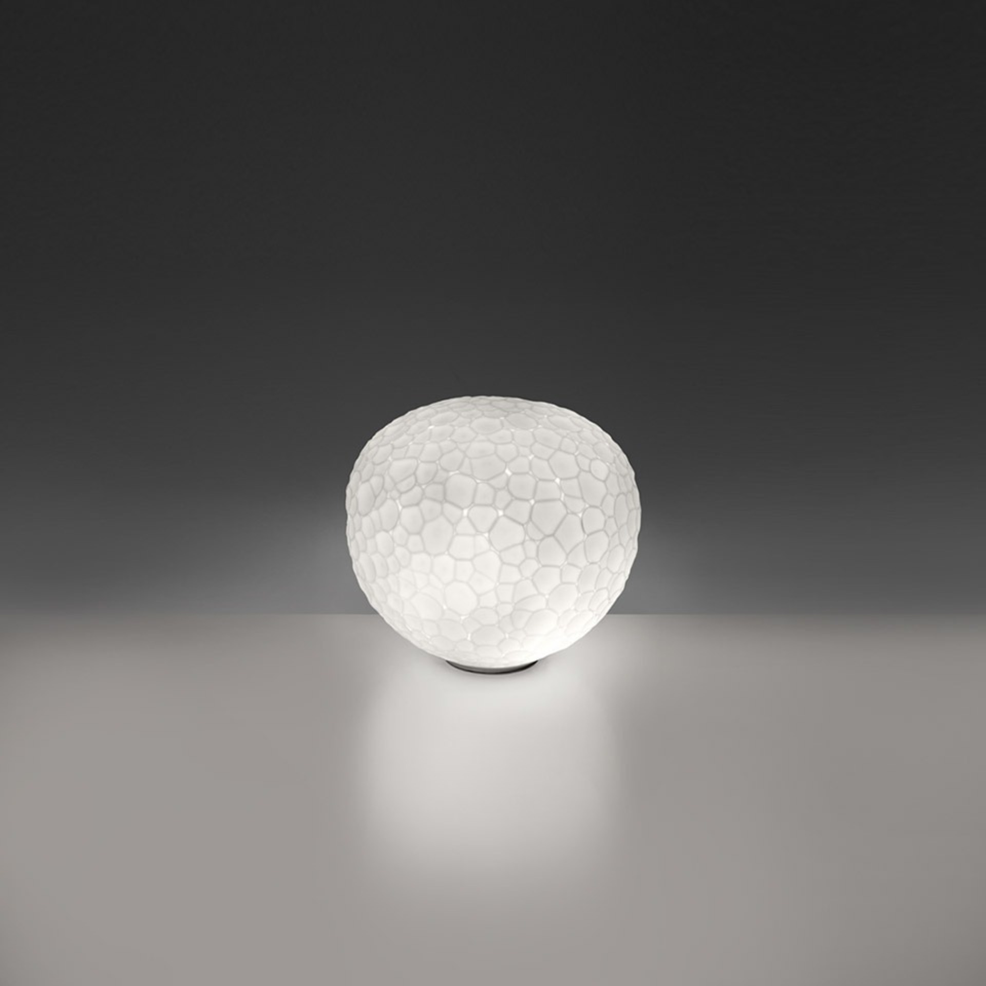Levně Artemide stolní svítidlo Meteorite 15 E14 5W 220-240V