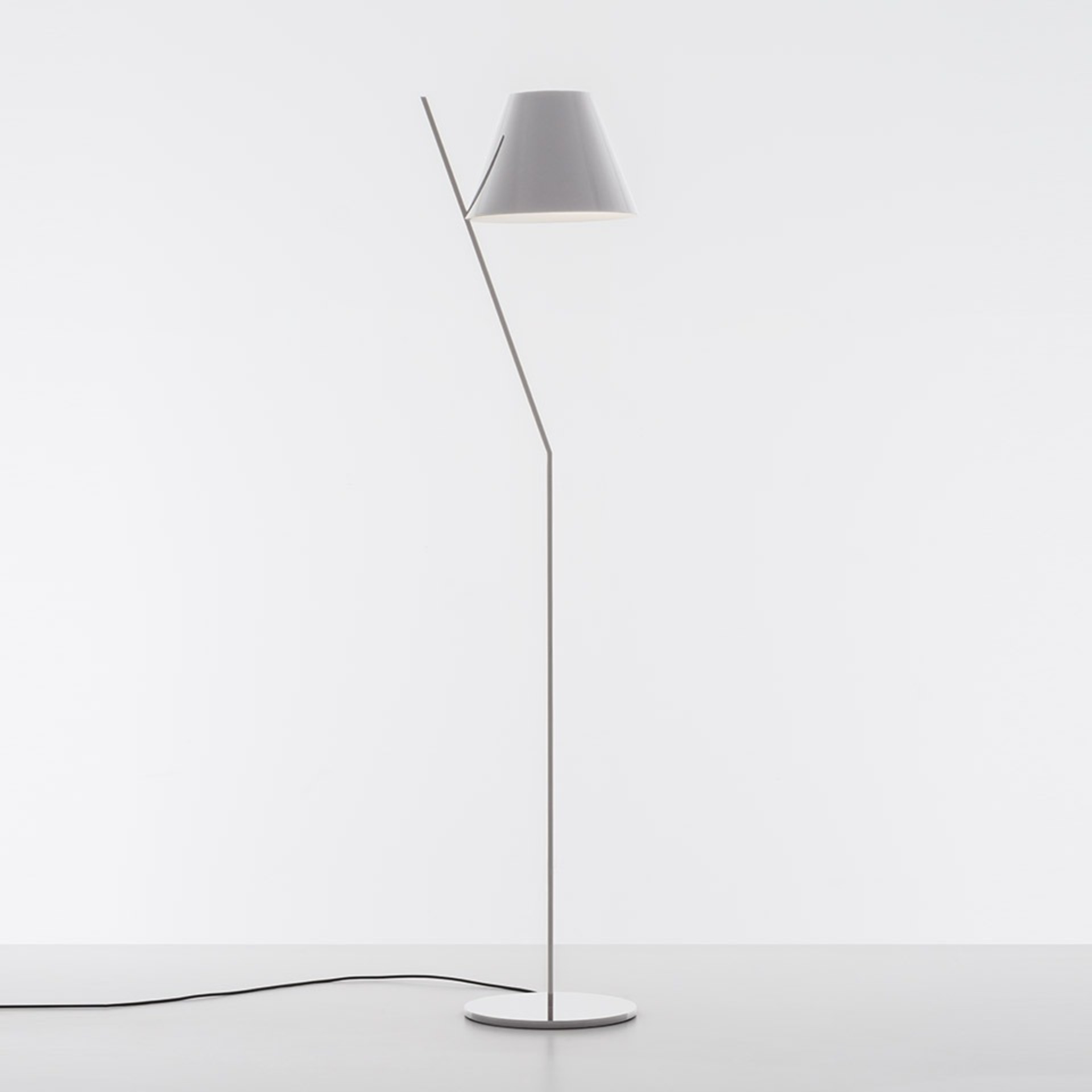 Levně Artemide stojací lampa La Petite E27 bílá