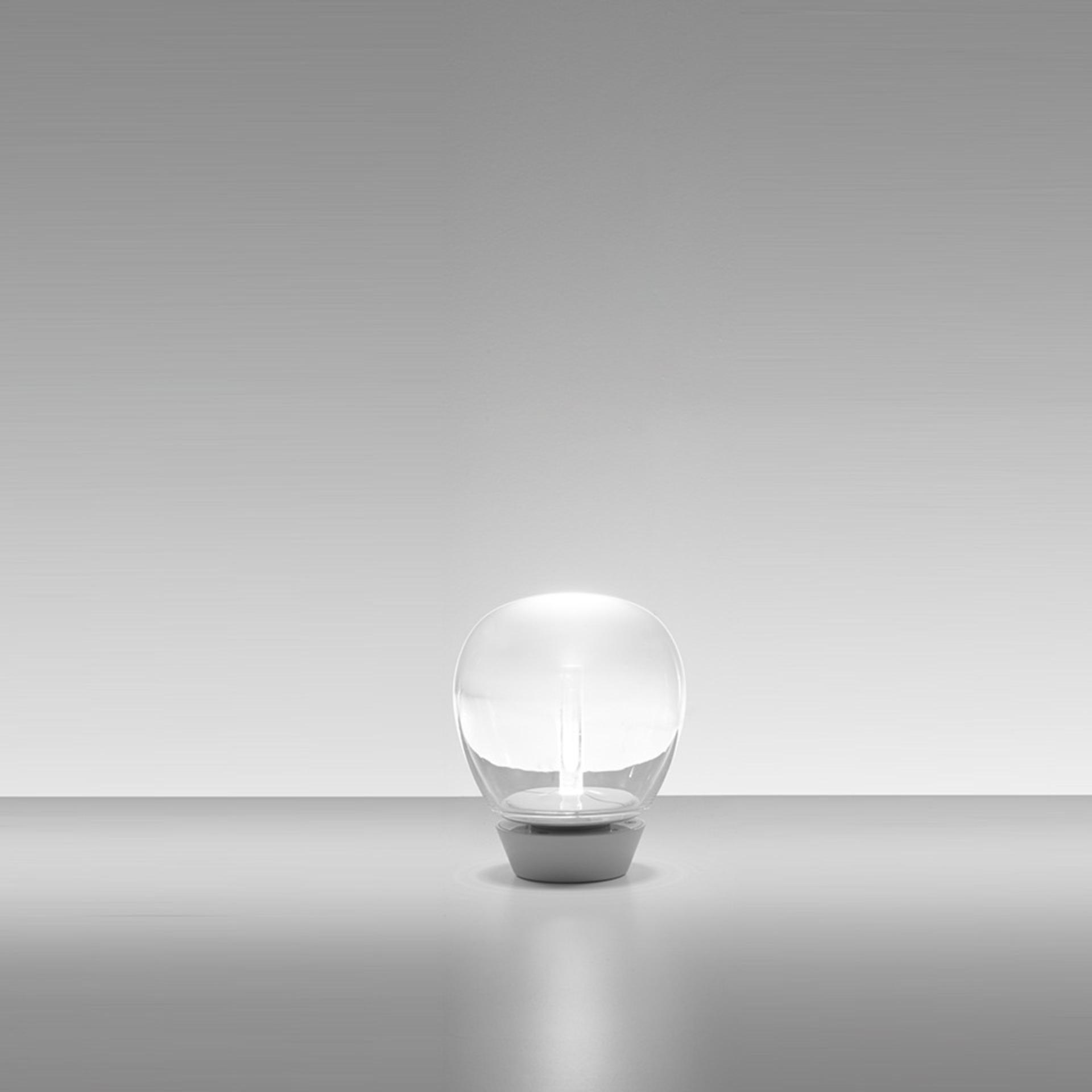 Levně Artemide stolní lampa Empatia 16 LED 11 W 3000K stmívatelná
