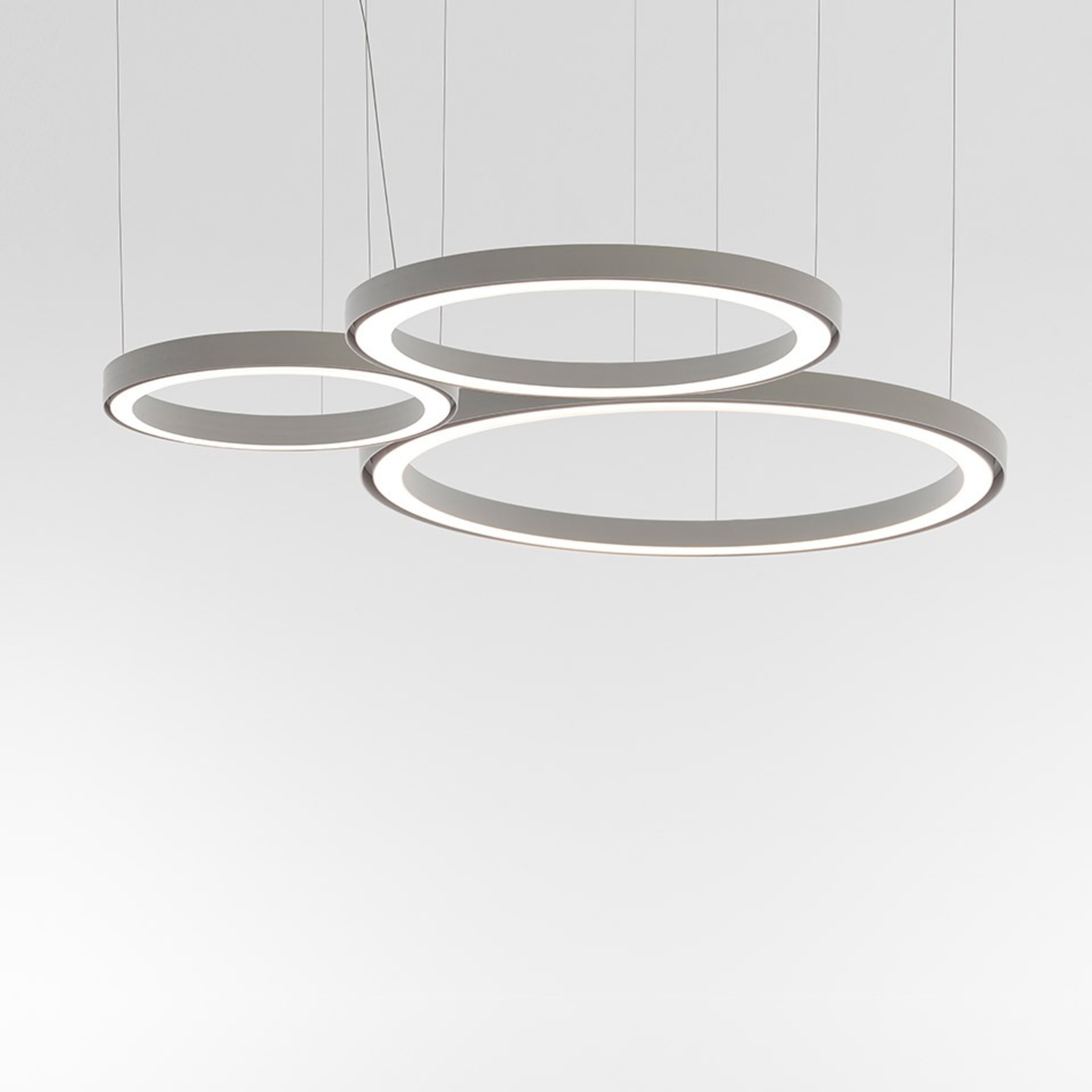 Levně Artemide závěsné svítidlo Ripple Cluster 89 W 3000K Design Collection