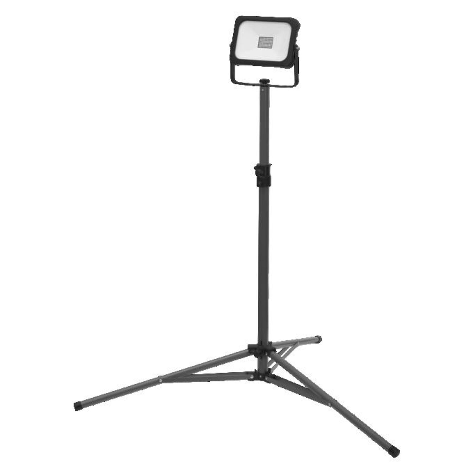 Levně LEDVANCE LED pracovní reflektor Value Tripod nabíjecí 1x20W 865 4099854282775