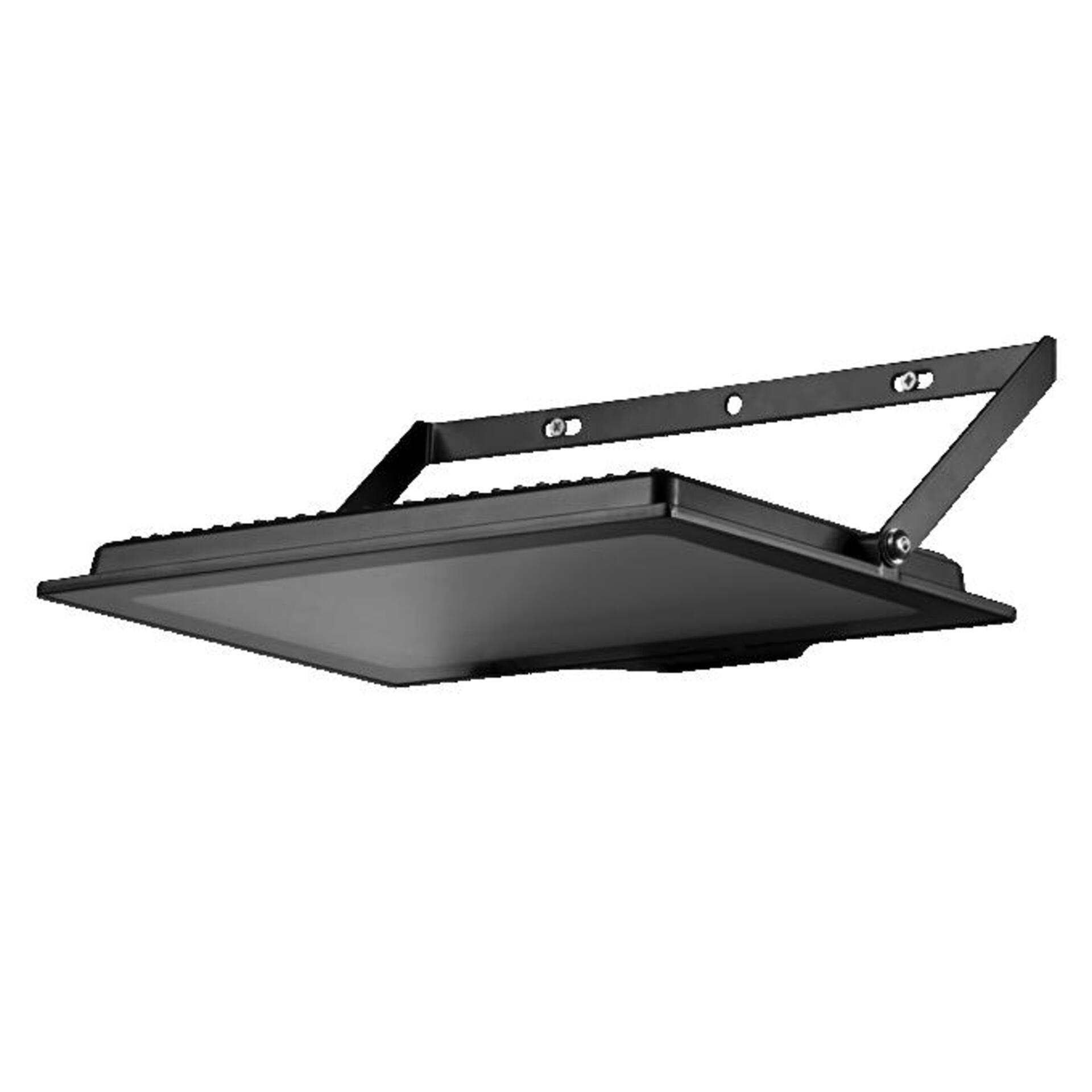 Levně LEDVANCE LED reflektor Floodlight Essential 200 W 4000 K 220-240 V IP65