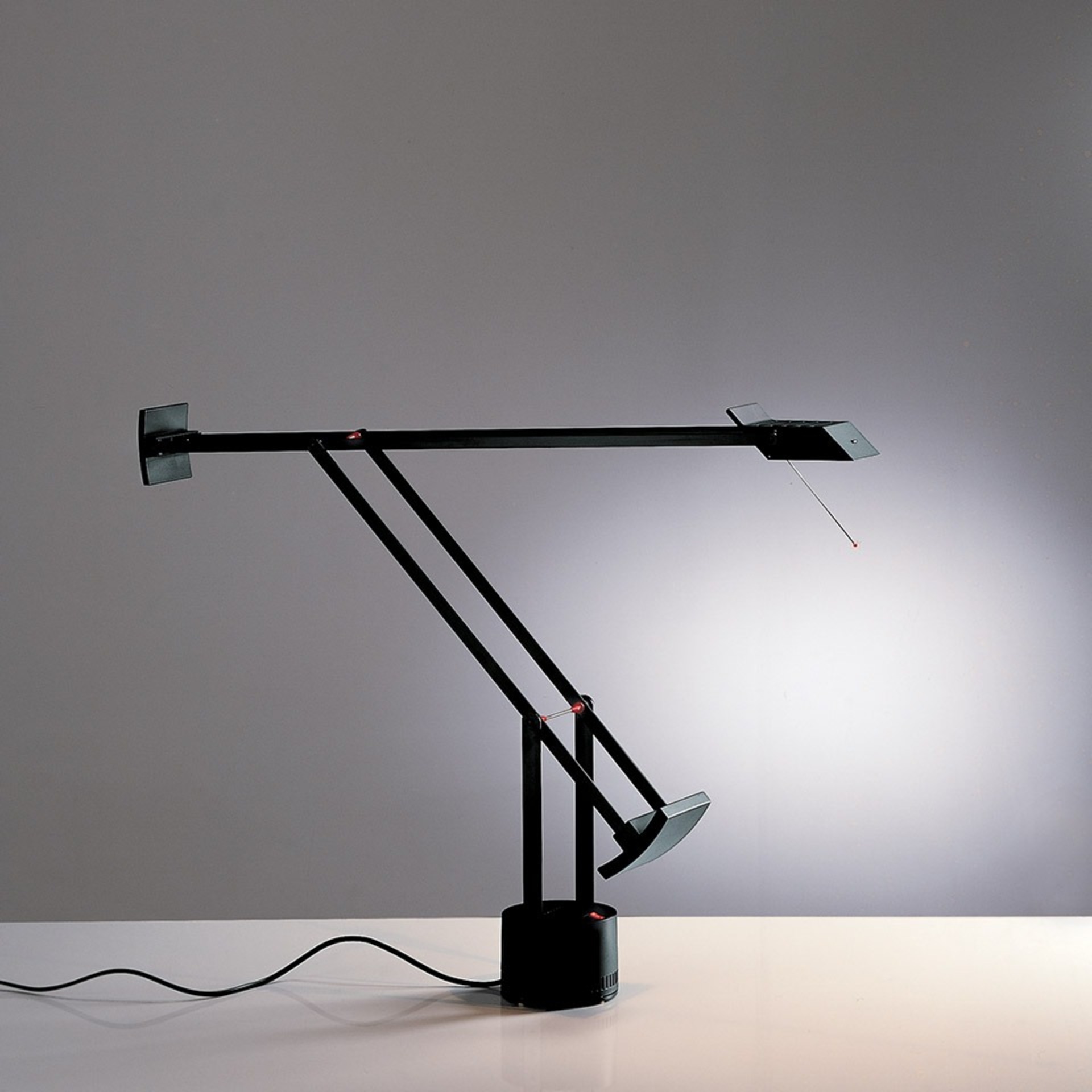 Levně Artemide stolní lampa Tizio 35 GY6.35 max 2,5 W 220-240 V