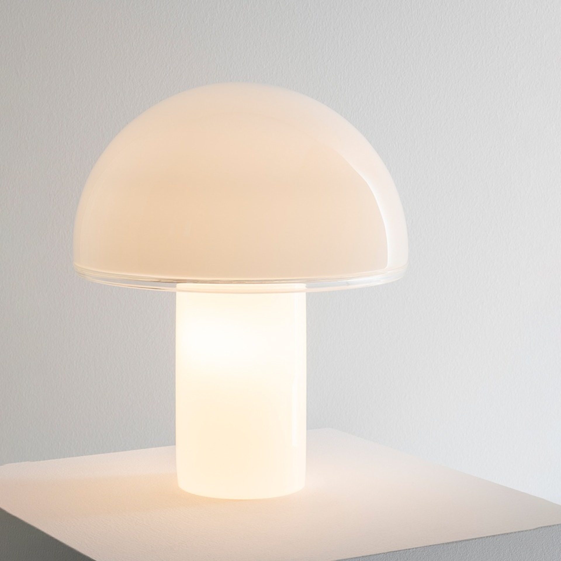 Levně Artemide stolní lampa Onfale Grande 18 W 220-240 V E14/E27