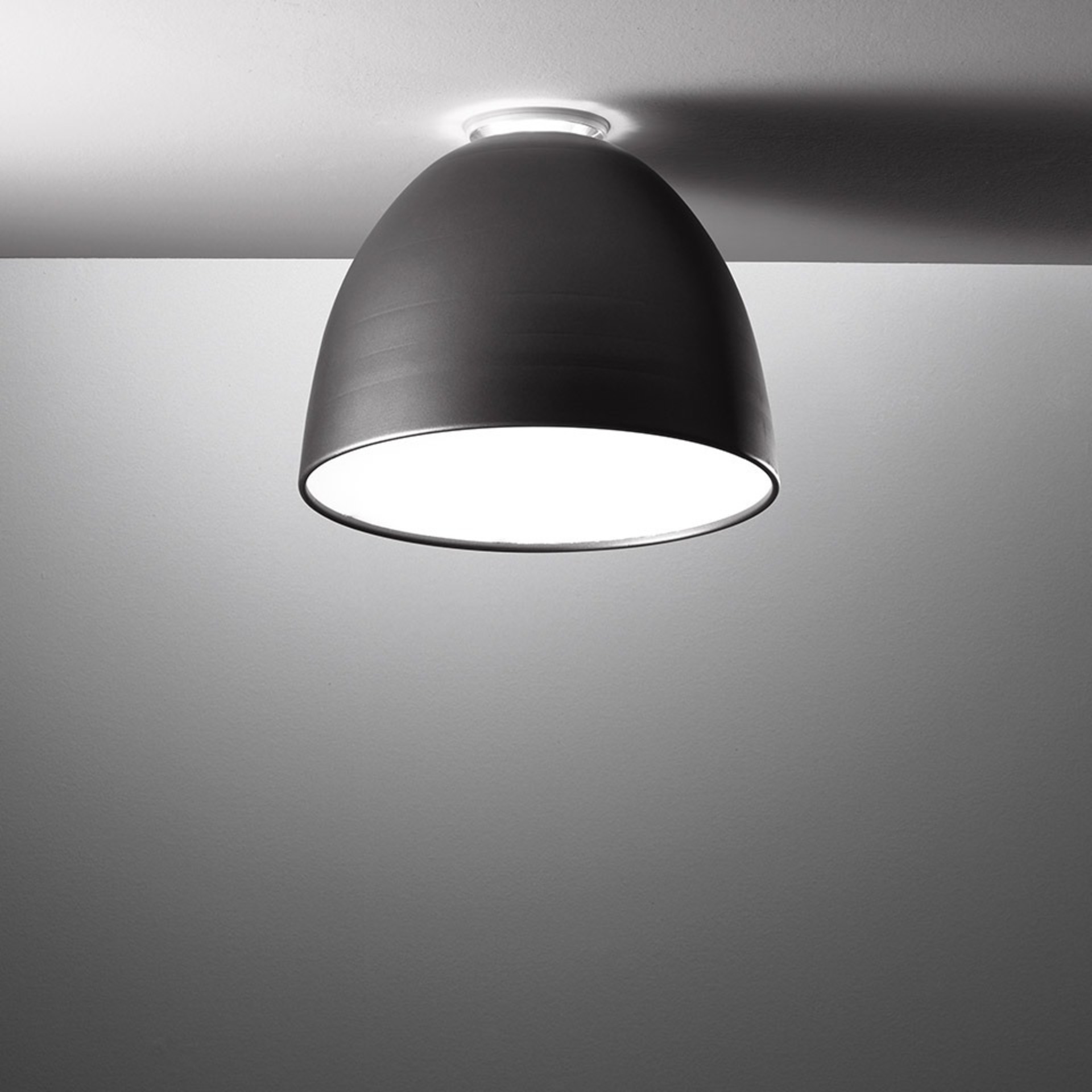 Levně Artemide stropní svítidlo Nur Mini LED 30 W 220-240 V stmívatelné 2700K antracit