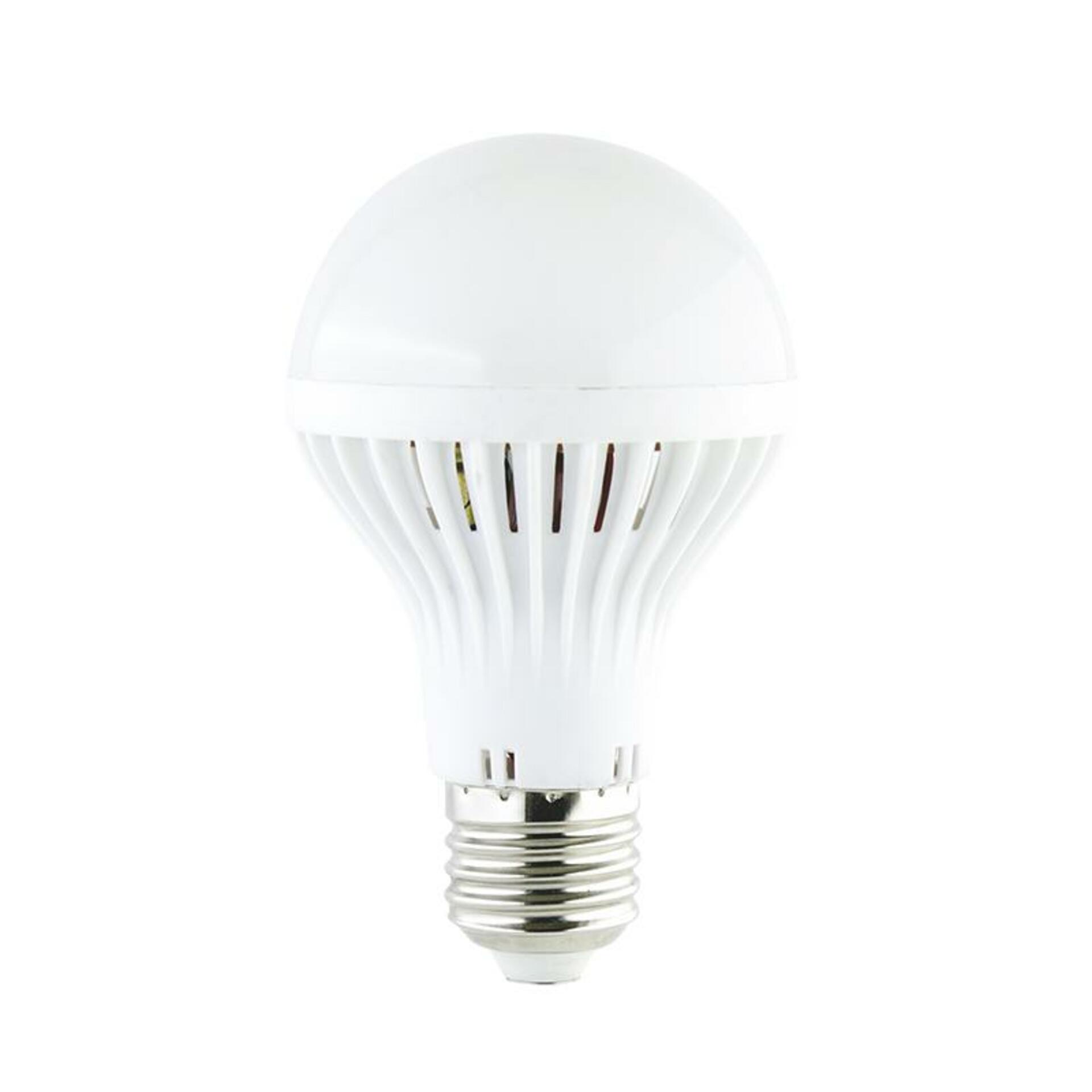 Levně ACA LED 8W E27 6000K 230V A70 640lm A708CWE27