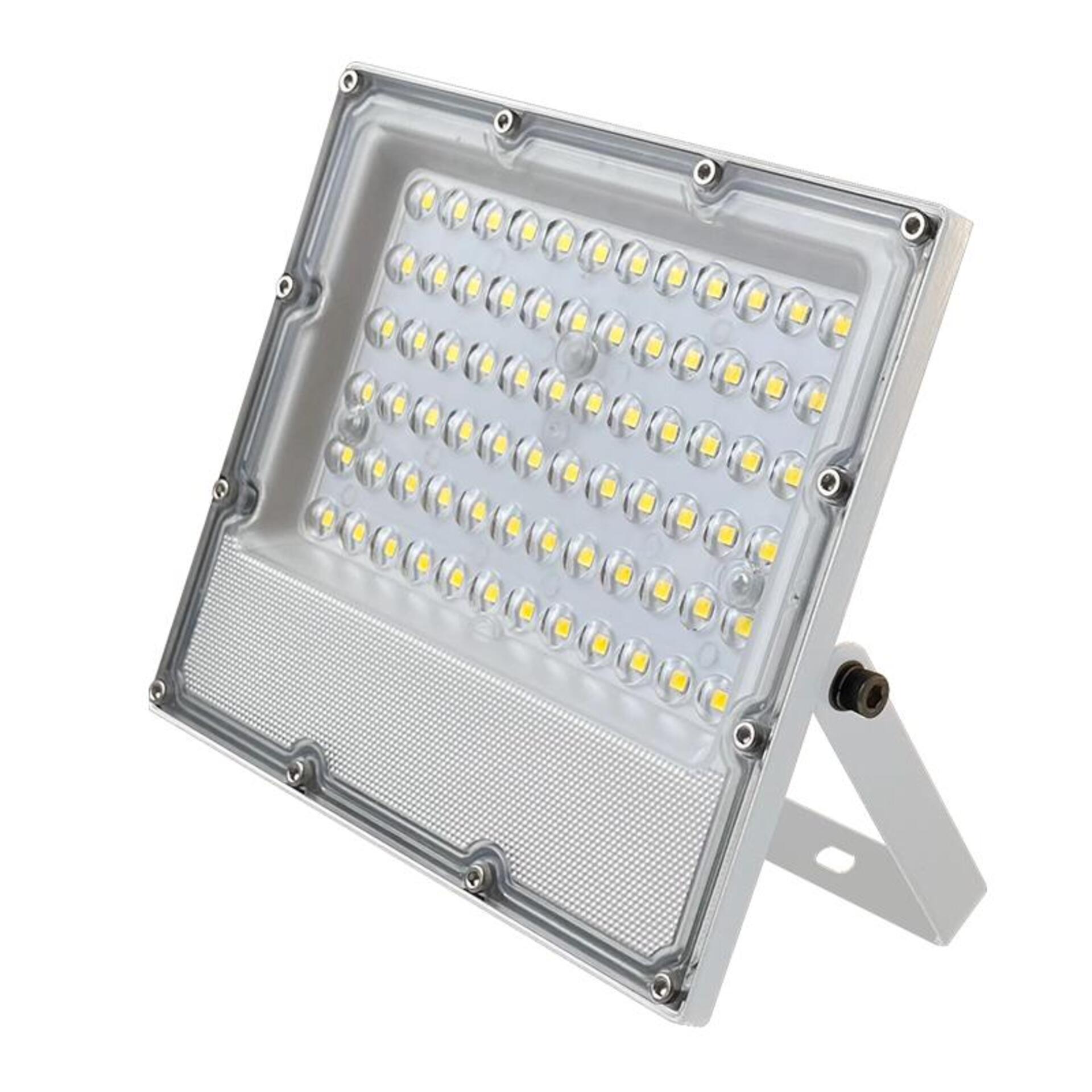 Levně ACA Lighting LED SMD bílý reflektor IP65 30W 6000K 3600lm 100-277V AC RA80 IK08 5let záruka bezpečnostní ventil J3060W