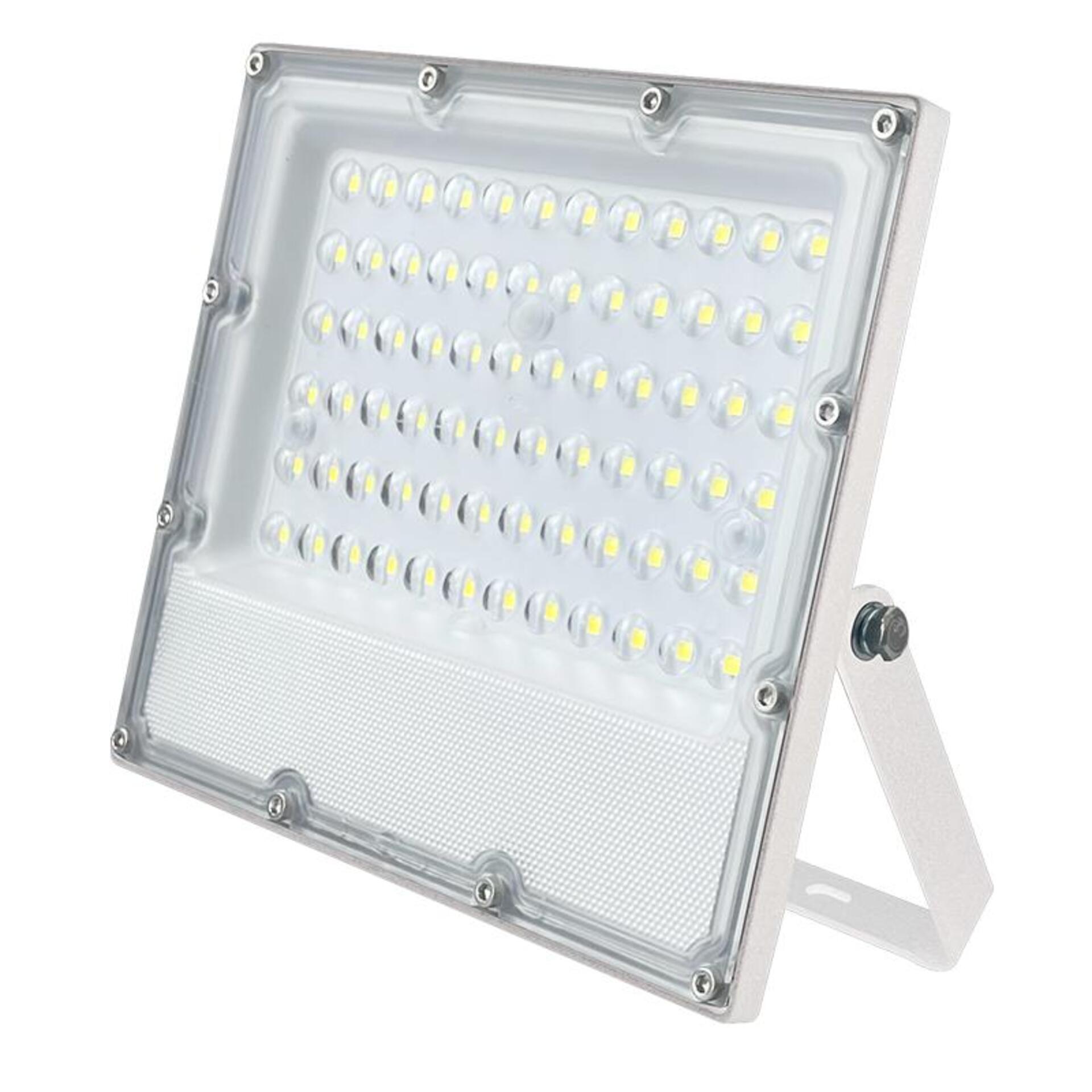 Levně ACA Lighting LED SMD bílý reflektor IP65 50W 6000K 6000lm 100-277V RA80 IK08 5let záruka bezpečnostní ventil J5060W