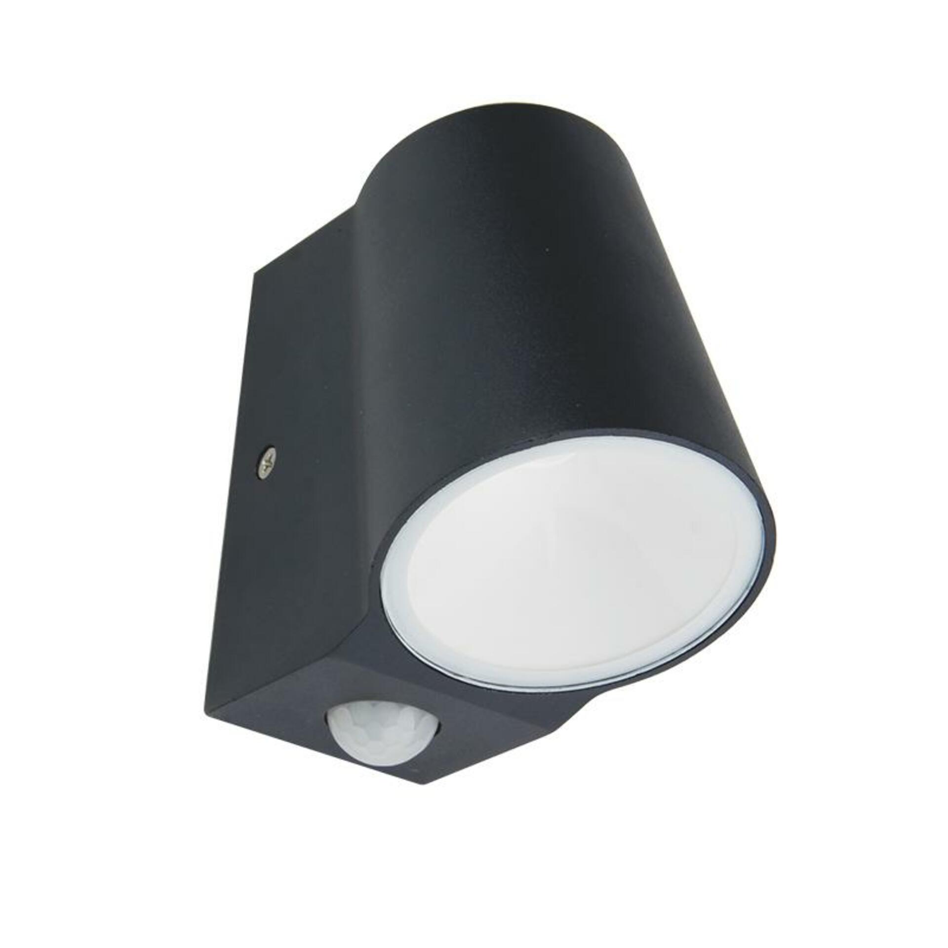 Levně ACA Lighting LED COB venkovní nástěnné svítidlo se senzorem 6W 400LM 100d 230V AC 3.000K tmavá šedá CRI80 IP54 30.000hod LG0509GPIR