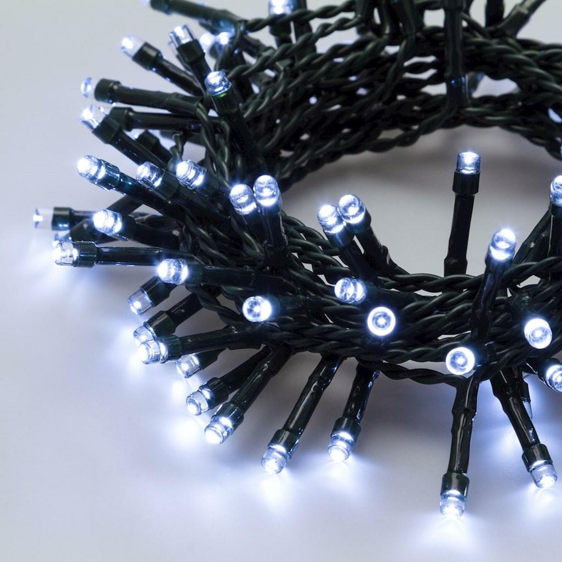 Levně Xmas King XmasKing Led bateriový řetěz s časovačem 12m, 300LED venkovní, studená bílá na baterie