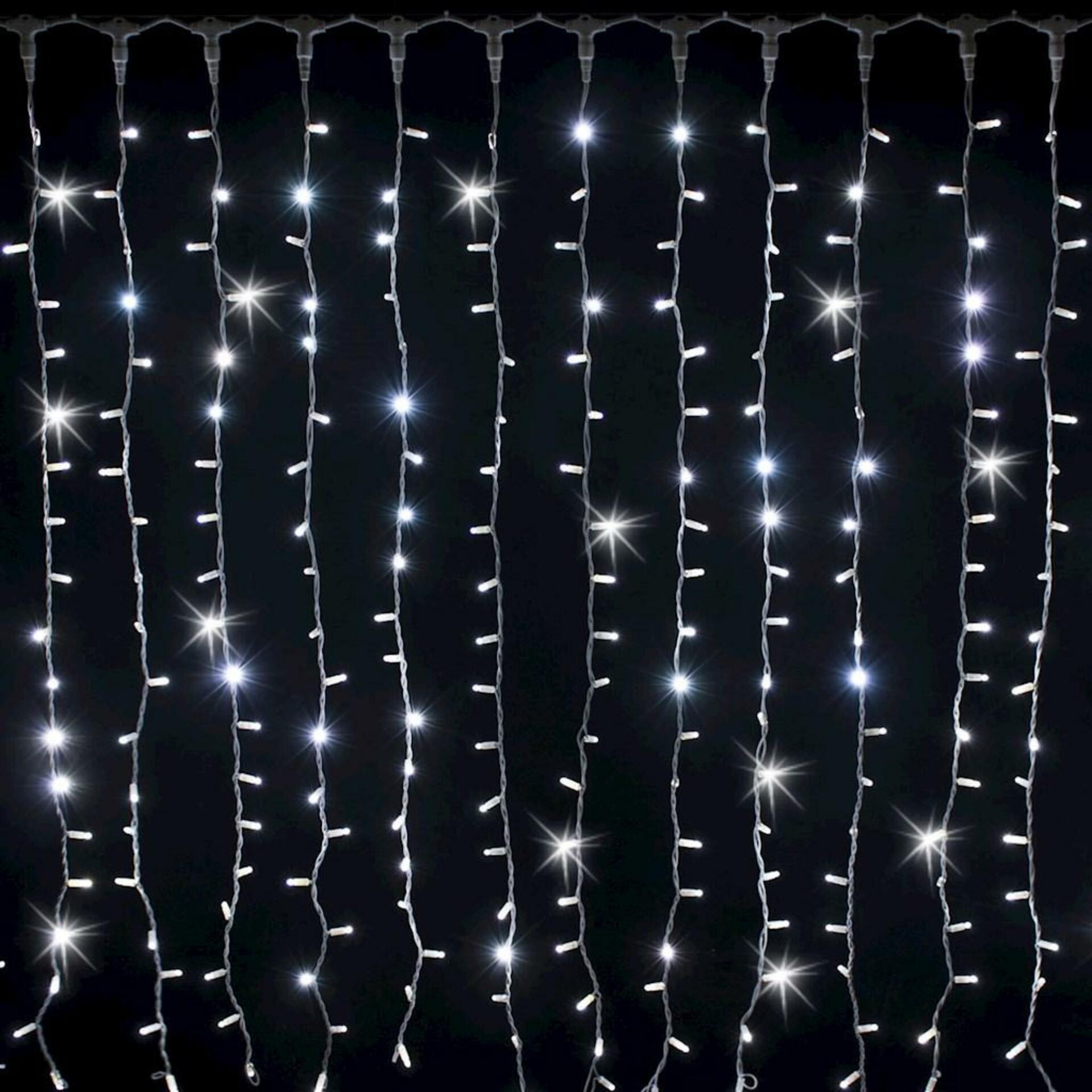 Xmas King XmasKing Flash LED závěs 2x1,5m 304 MAXI LED propojitelné venkovní, studená bílá flash bez napájení