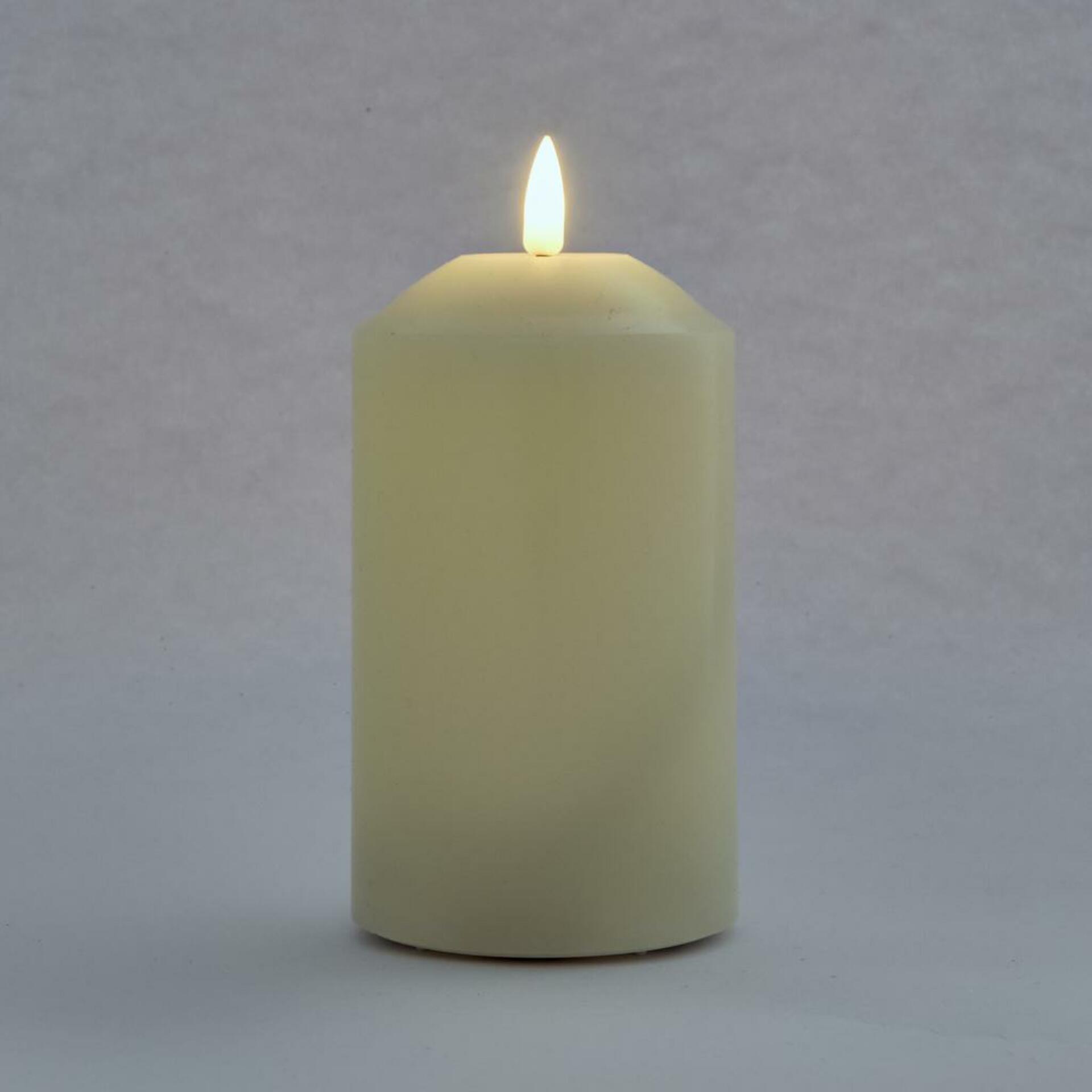 DecoLED LED svíčka, vosková, 7,5 x 12,5 cm, mandlová