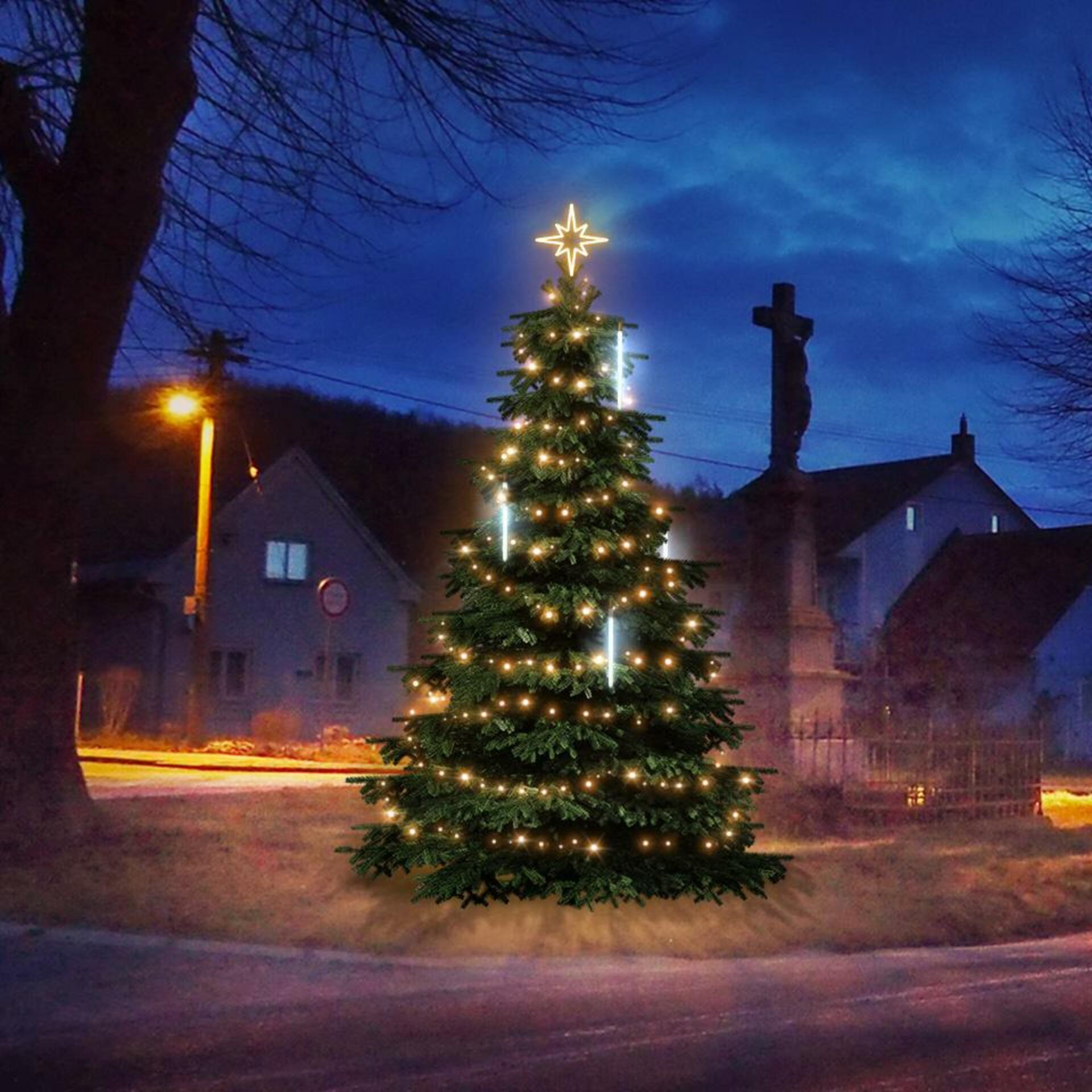 DecoLED LED světelná sada na stromy vysoké 3-5m, teplá bílá s padajícím sněhem