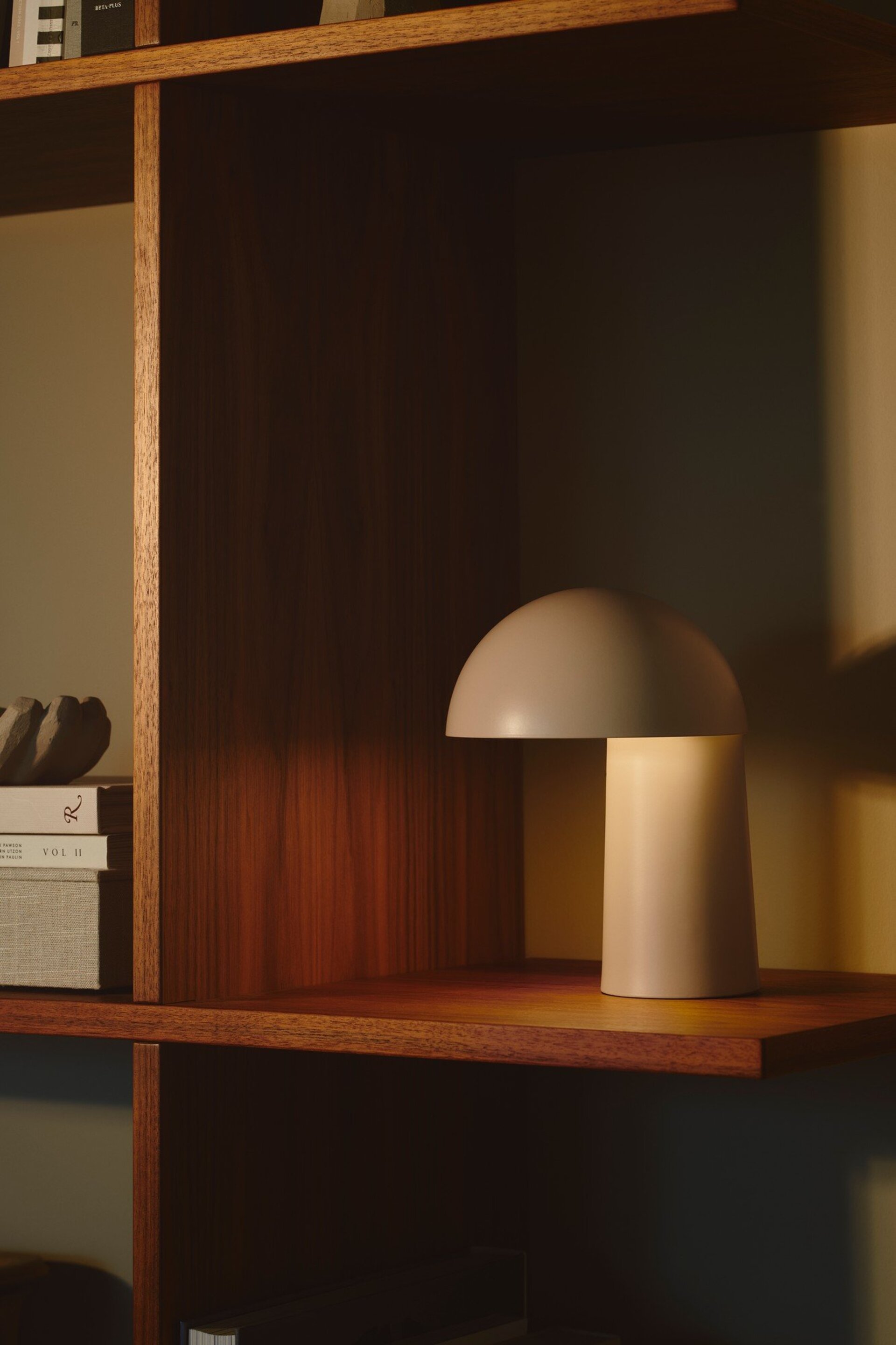 Levně NORDLUX Faye Portable stolní lampa béžová 2420155009
