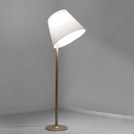 Artemide stojací lampa Melampo Mega Ecrù 42 W 220-240 V stmívatelná