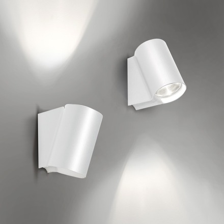 Artemide nástěnné svítidlo Oblique Wall 23 W 3000K bílá