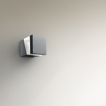 Artemide nástěnné svítidlo Tetragono 15 W 220-240 V 3000K
