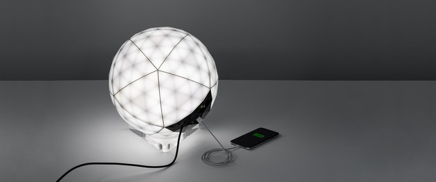 Artemide stolní LED svítidlo Huara 47 W 3000K stmívatelné