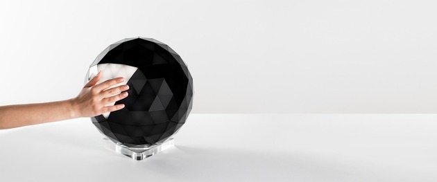 Artemide stolní LED svítidlo Huara 47 W 3000K stmívatelné