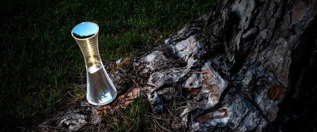 Artemide stolní svítidlo Come Together 2,4 W 2700K měď, dobíjecí
