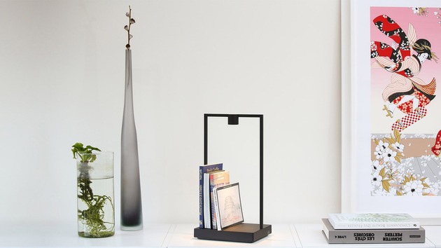 Artemide stolní LED lampa Curiosity 36 1,7 W 3000K stmívatelná černá/hnědá