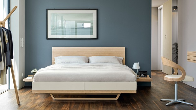 Artemide stolní lampa La Petite Design Collection E14 černá