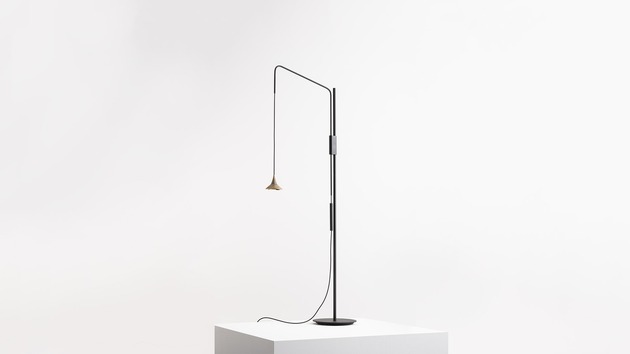 Artemide stolní LED lampa Unterlinden 9 W 2700K stmívatelná hliník