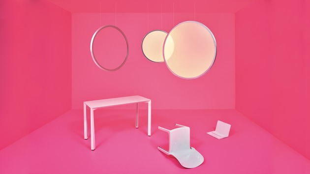 Artemide závěsné svítidlo Discovery Vertical 140 RGBW 79 W stmívatelné DALI černé