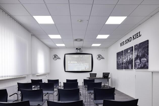 LEDVANCE BIOLUX HCL DL DN150 S 20W TW ZB 4058075724600