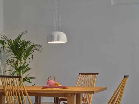 LEDVANCE závěsné svítidlo Plaster Routes 300 1xE27 bílé 4058075841307