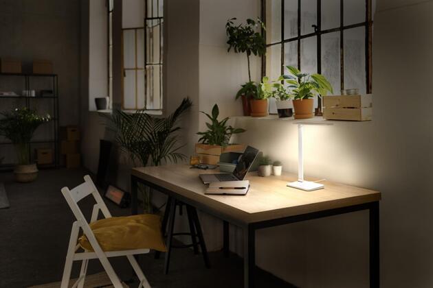 LEDVANCE LED stolní lampa Office Line Desk Banker 7W CCT Dimmable bílé 4058075842960