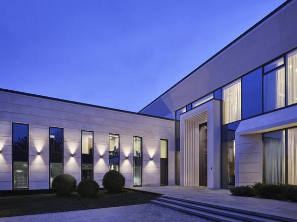 LEDVANCE venkovní nástěnné svítidlo Endura Style Adjustable Beam Sensor 2,5 W 3000 K PIR USB