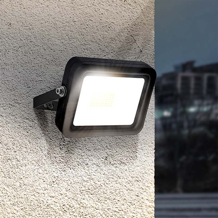 Solight LED reflektor PRO, 50W, 4600lm, 5000K, IP65 WM-50W-L