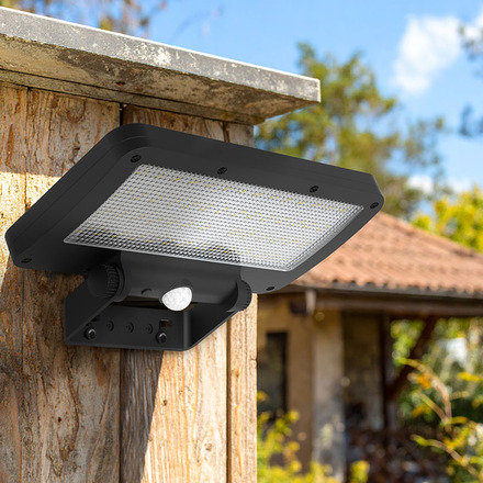 Solight LED solární osvětlení se senzorem, 5W, 500lm, 4000K, Li-Ion, černá WO7204