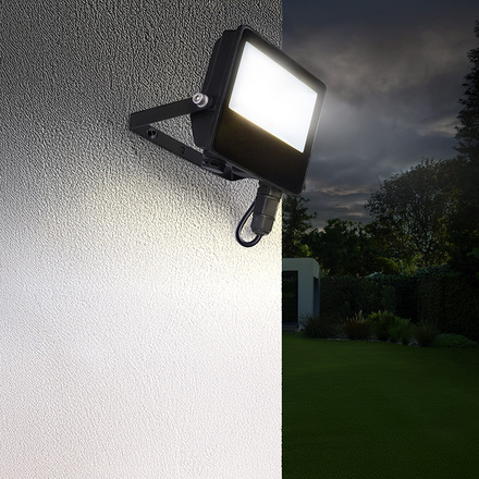 Solight LED reflektor TOP, 20W, max. 2600lm, 3CCT, volitený výkon 100/50%, IP65, rychlokonektor WM-20W-T