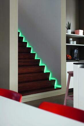 Philips 70102/31/P6 Lightstrip LED pásek 5m 1x17W 450lm RGB krokové stmívání + ovladač IP20, transparentní