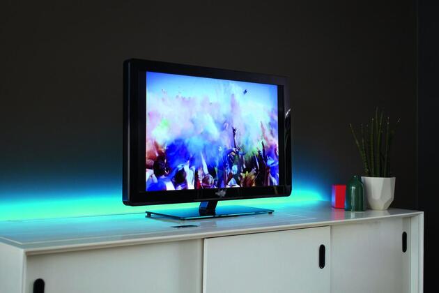 Philips 70101/31/P6 Lightstrip LED pásek 2m 1x8W 180lm RGB krokové stmívání IP20, transparentní