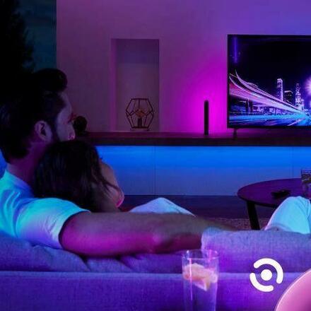 Hue LED Pásek White and Color Ambiance 2m Lightstrips plus Philips BT 8718699703424 25W 1600lm 2000-6500K RGB, bílý se základnou a Bluetooth