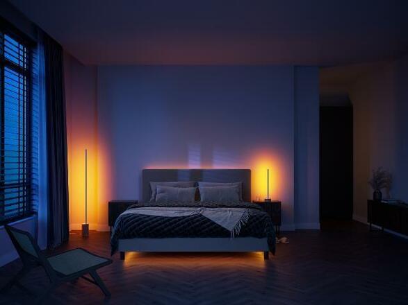 Philips HUE WACA Gradient Signe stolní LED lampa 11,8W 1040lm 2000-6500K RGB IP20, dub