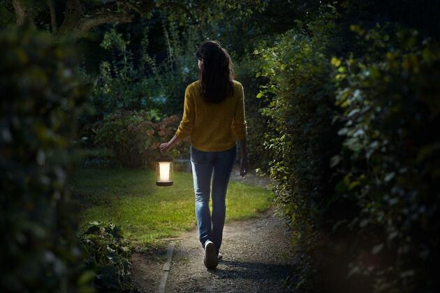 Philips Cicero kempingová LED lampa USB 1x5W 5000K IP54, černá