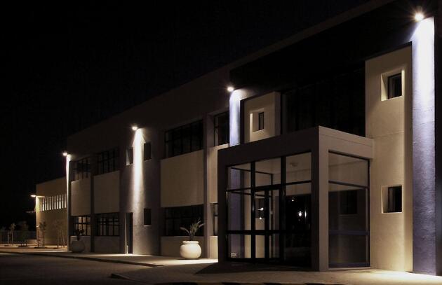 Philips LED vodotěsný světlomet Projectline 200W 3000K
