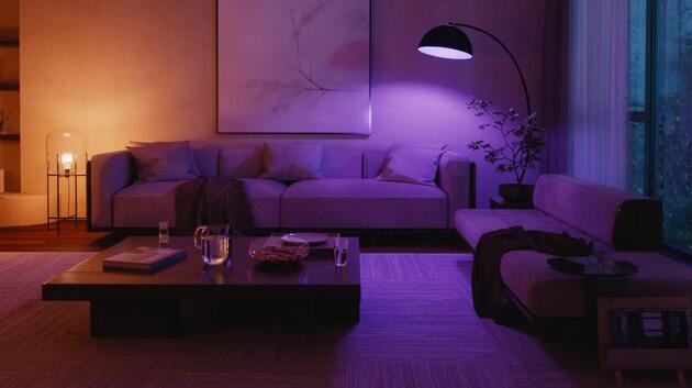 Philips Hue WCA 810 smart žárovka A60 E27, 6W, 810lm (2ks), 1000-20000K RGB
