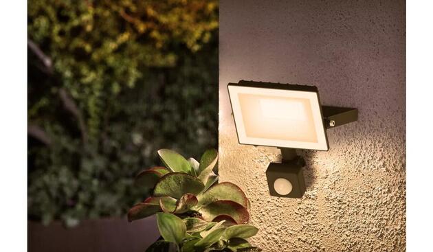 Philips Lois flood BL 20W 30K HV IR Reflektor LED 20W 2050lm 3000K IP65 se senzorem pohybu a soumraku, černý