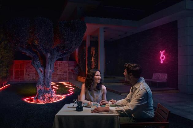 Philips Hue Neon venkovní světelný pás 5m EU 2200-6500K RGB