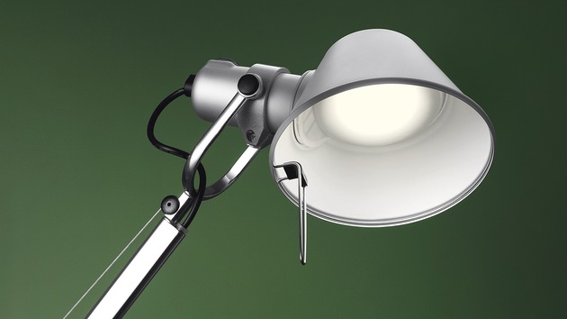 Artemide stolní/nástěnná/stojací LED lampa Tolomeo 8 W 2700K stmívatelná hliník bez podstavce