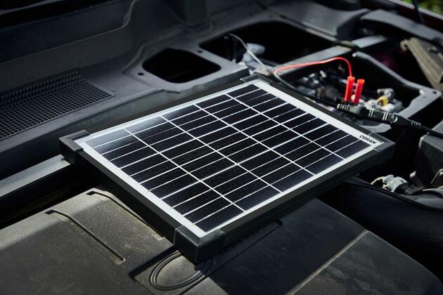OSRAM BATTERYcharge SOLAR 10W solární udržovač autobaterií až do 0,56A (18V) 1ks OSP1000