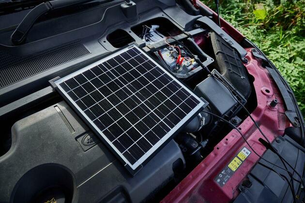 OSRAM BATTERYcharge SOLAR 20W solární udržovač autobaterií až do 1,11A (18V) 1ks OSP2000